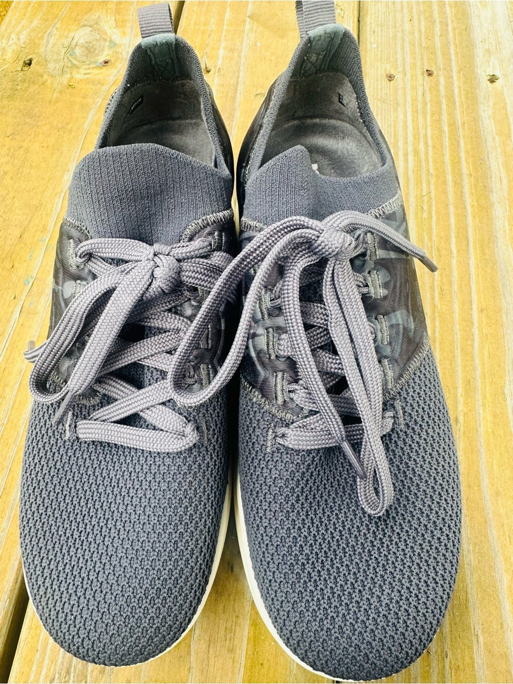 Women's Grey Knit Athletic Sneakers - Mōshn - oyster camo - 7 medium - Picture 3 of 6